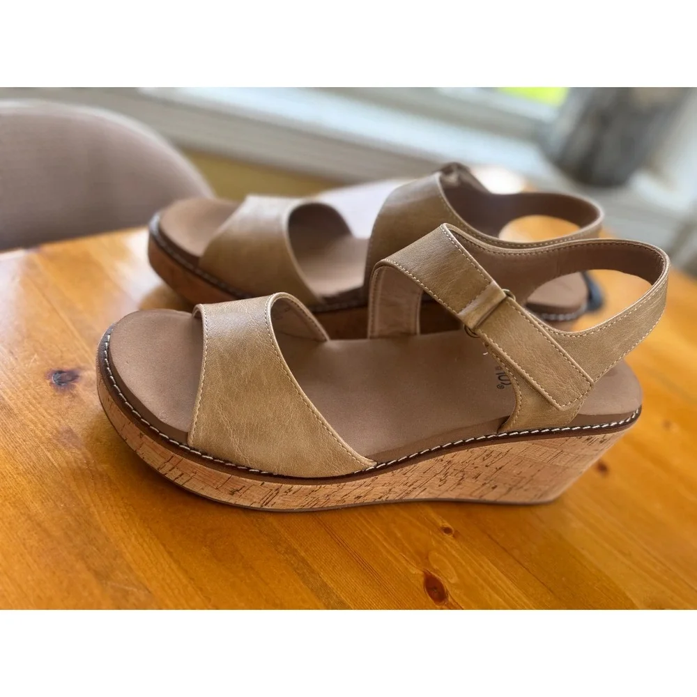 Corkys Footwear Womens Metallic Champagne Cork Wedge Sandals Size 9 Ankle Strap